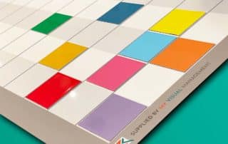 Colour coding magnetic status labels