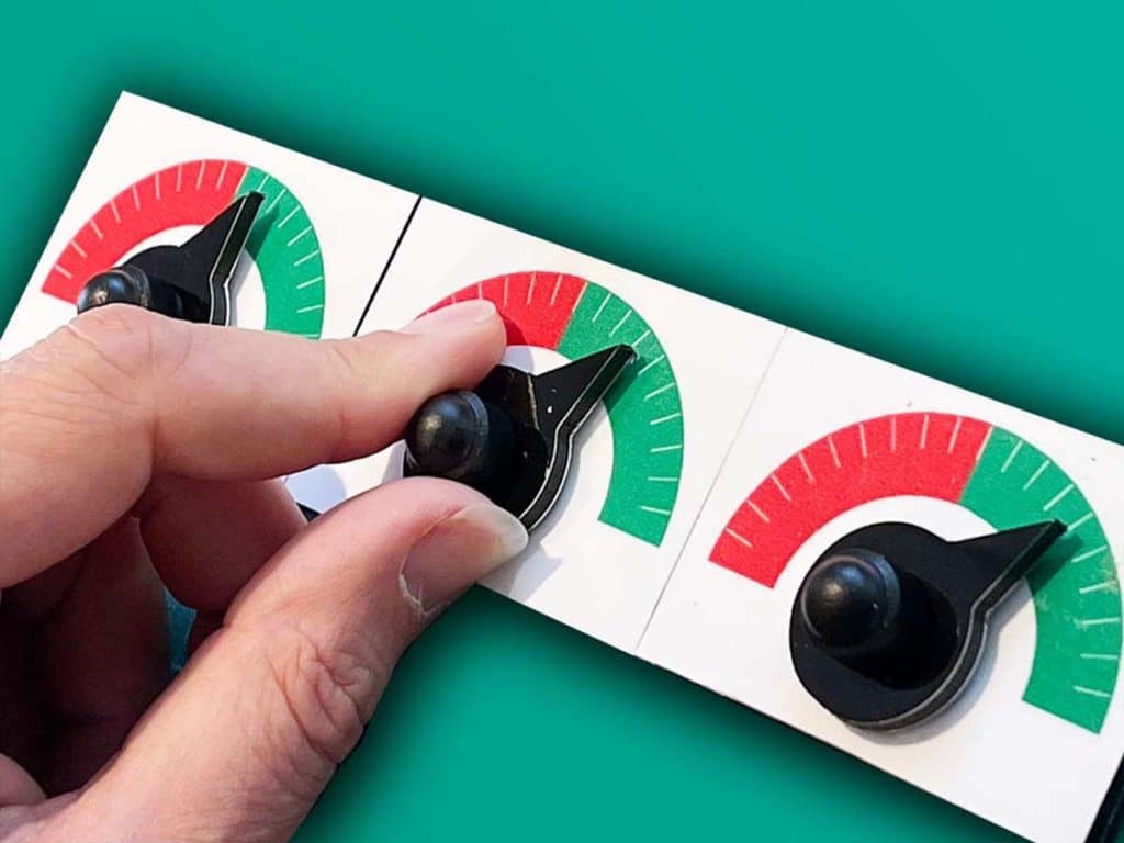 Mini red green status indicator meters